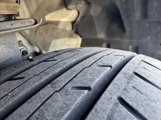 ムーヴキャンバス Ｘ　ＳＡＩＩＩ　禁煙　スマアシ３　純ナビ　Ｂカメラ　ＢＴ　ＥＴＣ　ドラレコ　Ａハイビーム　Ａストップ　Ｐスタート　ドラレコ　横滑り防止　レベライザー　１２Ｖソケット　電格ミラー　アームレスト　バニティミラー　マット（40枚目）