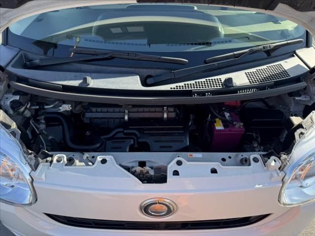 ムーヴキャンバス Ｘ　ＳＡＩＩＩ　禁煙　スマアシ３　純ナビ　Ｂカメラ　ＢＴ　ＥＴＣ　ドラレコ　Ａハイビーム　Ａストップ　Ｐスタート　ドラレコ　横滑り防止　レベライザー　１２Ｖソケット　電格ミラー　アームレスト　バニティミラー　マット（48枚目）