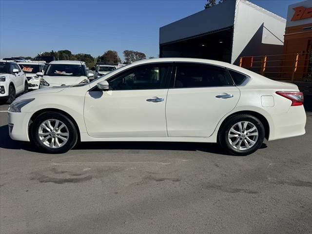 ティアナ ＸＬ　禁煙　コネクトナビ　クルコン　アラウンドビューＭ　フルセグＴＶ　ＢＴ　ＥＴＣ　ステリモ　ＨＩＤヘッド　Ａライト　横滑り防止　パワーシート　電格ミラー　１２Ｖソケット　スマートキー　純正１６インチＡＷ（11枚目）