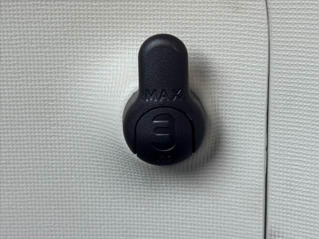 ポルテ Ｆ　禁煙　サイド／カーテンエアバッグ　純正ナビ　電スラ　ＥＴＣ　オートライト　キーレス　横滑り防止　電格ミラー　ワイパーデアイサー　アームレスト　ＩＳＯＦＩＸ　バニティミラー　チルトステア　マット（31枚目）