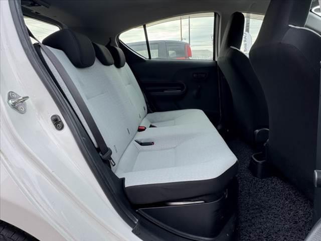 アクア Ｌ　禁煙　後期　純ナビ　ＢＴ　ＥＴＣ　ステリモ　Ａストップ　車線逸脱警告　衝突軽減　ＢＳＭ　コーナーセンサー　光軸レベライザー　Ａライト　電格ミラー　１２Ｖソケット　Ｐスタート　横滑り防止　スマートキー（20枚目）