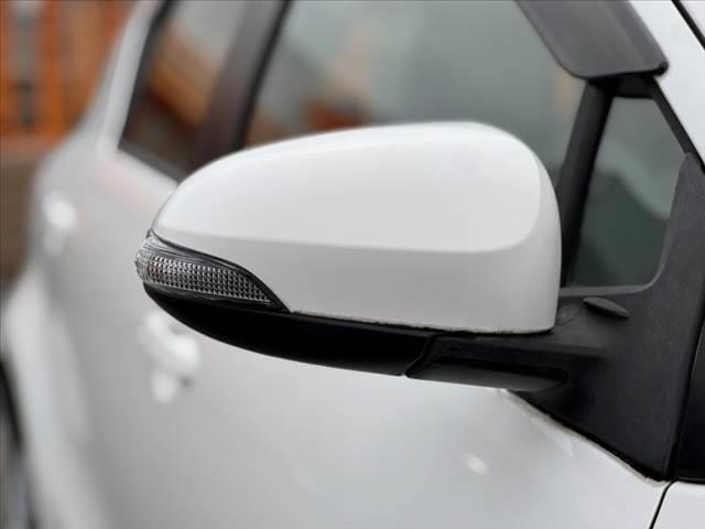 アクア Ｌ　禁煙　後期　純ナビ　ＢＴ　ＥＴＣ　ステリモ　Ａストップ　車線逸脱警告　衝突軽減　ＢＳＭ　コーナーセンサー　光軸レベライザー　Ａライト　電格ミラー　１２Ｖソケット　Ｐスタート　横滑り防止　スマートキー（31枚目）