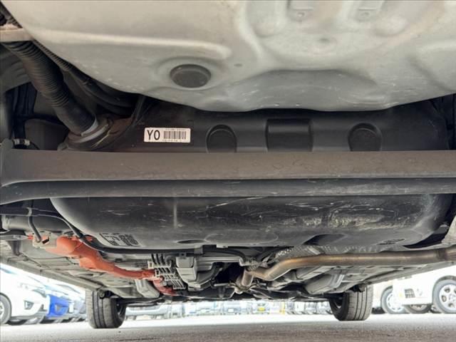 アクア Ｌ　禁煙　後期　純ナビ　ＢＴ　ＥＴＣ　ステリモ　Ａストップ　車線逸脱警告　衝突軽減　ＢＳＭ　コーナーセンサー　光軸レベライザー　Ａライト　電格ミラー　１２Ｖソケット　Ｐスタート　横滑り防止　スマートキー（45枚目）