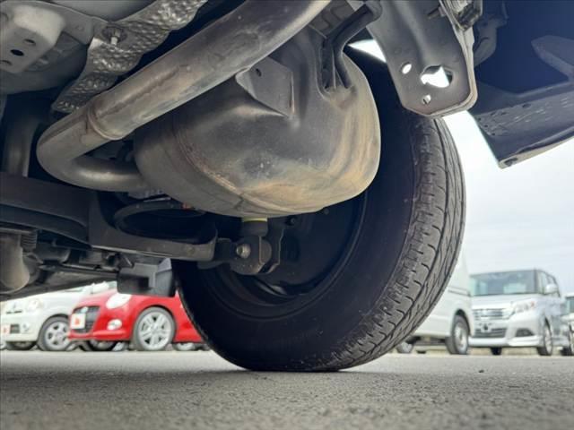 アクア Ｌ　禁煙　後期　純ナビ　ＢＴ　ＥＴＣ　ステリモ　Ａストップ　車線逸脱警告　衝突軽減　ＢＳＭ　コーナーセンサー　光軸レベライザー　Ａライト　電格ミラー　１２Ｖソケット　Ｐスタート　横滑り防止　スマートキー（47枚目）