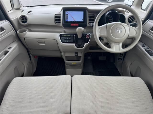 Ｎ－ＢＯＸ Ｃ　禁煙　後期　社外ナビ　Ｂカメラ　ＥＴＣ　衝突軽減ブレーキ　Ａストップ　横滑り防止　Ｐスタート　スマートキー　電格ミラー　チルトステア　オートエアコン　１２Ｖソケット　Ｗエアバッグ　ＡＢＳ　マット（2枚目）