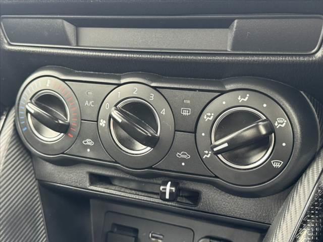 デミオ １３Ｓ　禁煙　後期　純ナビ　ＢＴ　ＥＴＣ　ステリモ　Ａストップ　車線逸脱警告　衝突軽減　ＢＳＭ　コーナーセンサー　光軸レベライザー　Ａライト　電格ミラー　１２Ｖソケット　Ｐスタート　純正１５インチＡＷ（4枚目）