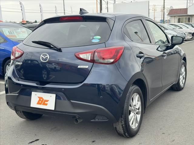 デミオ １３Ｓ　禁煙　後期　純ナビ　ＢＴ　ＥＴＣ　ステリモ　Ａストップ　車線逸脱警告　衝突軽減　ＢＳＭ　コーナーセンサー　光軸レベライザー　Ａライト　電格ミラー　１２Ｖソケット　Ｐスタート　純正１５インチＡＷ（15枚目）