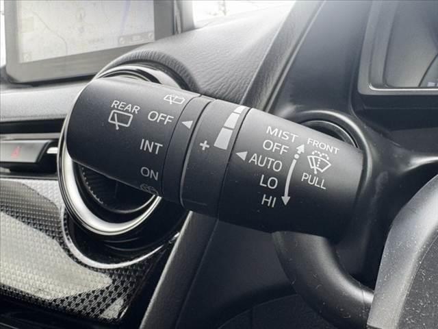 デミオ １３Ｓ　禁煙　後期　純ナビ　ＢＴ　ＥＴＣ　ステリモ　Ａストップ　車線逸脱警告　衝突軽減　ＢＳＭ　コーナーセンサー　光軸レベライザー　Ａライト　電格ミラー　１２Ｖソケット　Ｐスタート　純正１５インチＡＷ（27枚目）