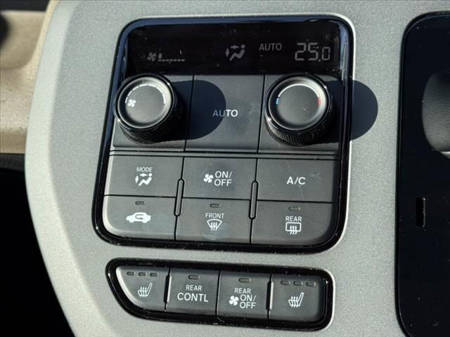 フリード エアー EX 禁煙 Hセンシング 11型純正ナビ フルセグ Bカメラ BT DVD再生 ACC 両電スラ ヒートシーター BSM ブレーキホールド LEDヘッド 皮巻ステア ステリモ ドラレコ ETC 純15AW(4枚目)