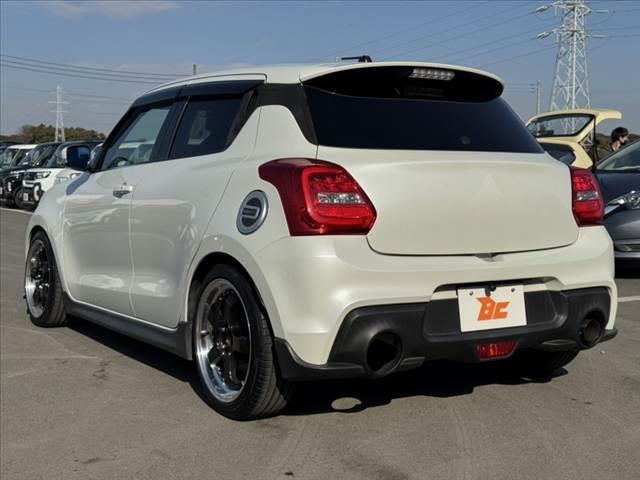 スイフトスポーツ ベースグレード 禁煙 6MT 社外マフラー フロントリップ 車高調 Dインナーミラー クルコン 横滑り防止 シートヒーター Pスタート 電格ミラー Aライト ETC ドラレコ 12Vソケット 社外17AW(13枚目)