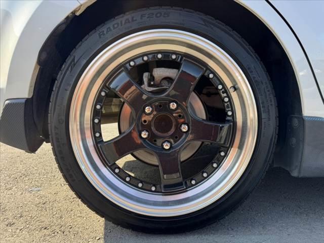 スイフトスポーツ ベースグレード 禁煙 6MT 社外マフラー フロントリップ 車高調 Dインナーミラー クルコン 横滑り防止 シートヒーター Pスタート 電格ミラー Aライト ETC ドラレコ 12Vソケット 社外17AW(37枚目)