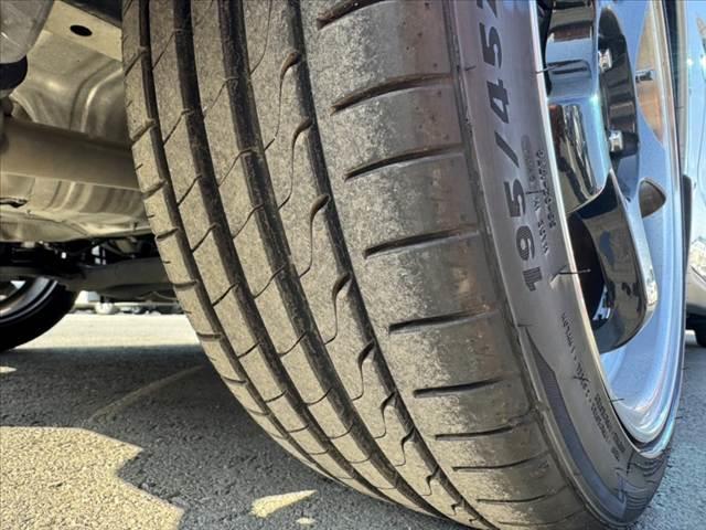 スイフトスポーツ ベースグレード 禁煙 6MT 社外マフラー フロントリップ 車高調 Dインナーミラー クルコン 横滑り防止 シートヒーター Pスタート 電格ミラー Aライト ETC ドラレコ 12Vソケット 社外17AW(38枚目)