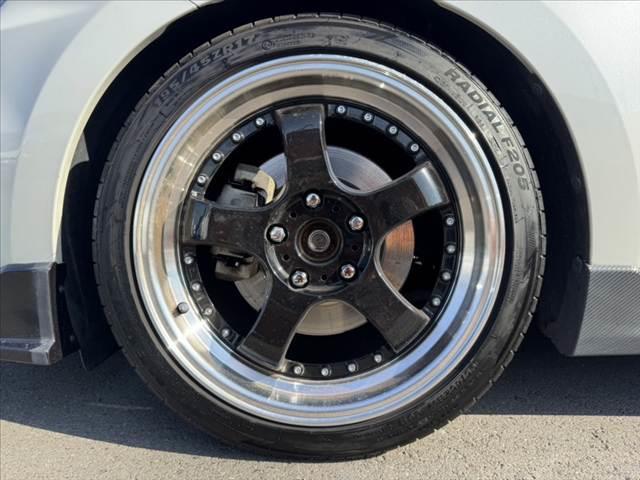 スイフトスポーツ ベースグレード 禁煙 6MT 社外マフラー フロントリップ 車高調 Dインナーミラー クルコン 横滑り防止 シートヒーター Pスタート 電格ミラー Aライト ETC ドラレコ 12Vソケット 社外17AW(41枚目)