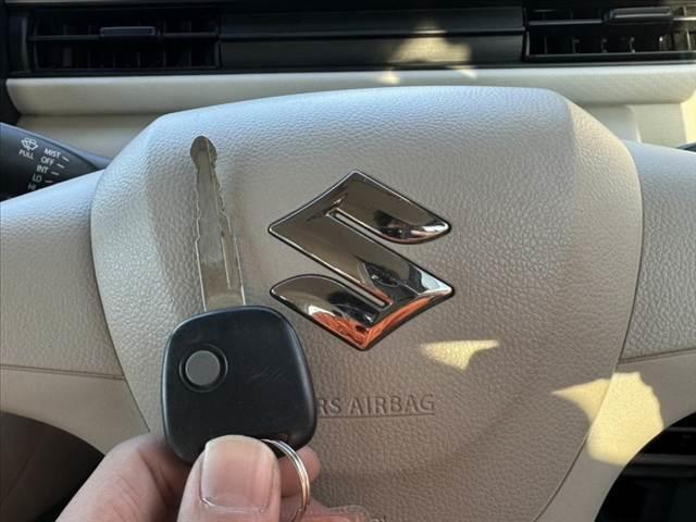 ワゴンR FA 禁煙 F5MT 純オーディオ リモコンキー Sアラーム 電格ミラー バニティミラー レベライザー 12Vソケット マット/バイザー Rワイパー ファブリックシート 横滑り防止 社外14インチAW(7枚目)