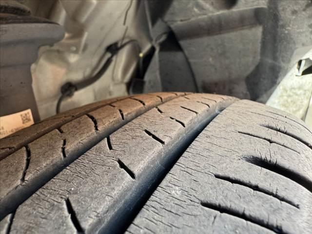 ワゴンR FA 禁煙 F5MT 純オーディオ リモコンキー Sアラーム 電格ミラー バニティミラー レベライザー 12Vソケット マット/バイザー Rワイパー ファブリックシート 横滑り防止 社外14インチAW(40枚目)