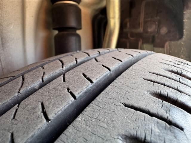 ワゴンR FA 禁煙 F5MT 純オーディオ リモコンキー Sアラーム 電格ミラー バニティミラー レベライザー 12Vソケット マット/バイザー Rワイパー ファブリックシート 横滑り防止 社外14インチAW(44枚目)