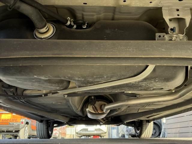 ワゴンR FA 禁煙 F5MT 純オーディオ リモコンキー Sアラーム 電格ミラー バニティミラー レベライザー 12Vソケット マット/バイザー Rワイパー ファブリックシート 横滑り防止 社外14インチAW(45枚目)