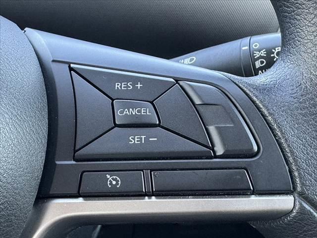 セレナ Ｓ　中期　車検整備付　禁煙　セーフティパックＣ　快適パック　ナビ取付ＰＫＧ　エマブレ　９インチナビ　フルセグＴＶ　アラビュー　ＢＴ　電スラ　Ａライト　クルコン　ステリモ　ドラレコ　ＥＴＣ　１２Ｖソケット（28枚目）