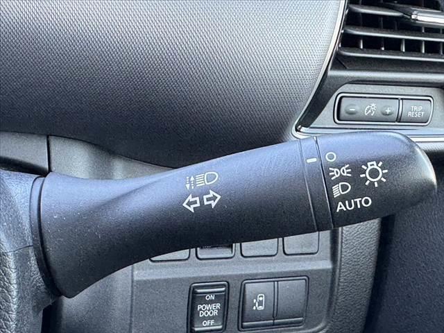 セレナ Ｓ　中期　車検整備付　禁煙　セーフティパックＣ　快適パック　ナビ取付ＰＫＧ　エマブレ　９インチナビ　フルセグＴＶ　アラビュー　ＢＴ　電スラ　Ａライト　クルコン　ステリモ　ドラレコ　ＥＴＣ　１２Ｖソケット（29枚目）