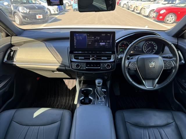 クラウンハイブリッド RSアドバンス 禁煙 車検整備付 純正12型ナビ セーフティセンス 全方位カメラ BSM 横滑り防止 Dインナーミラー メモリーシート シートヒーター シートクーラー ハンドルヒーター USB 純正18インチAW(2枚目)