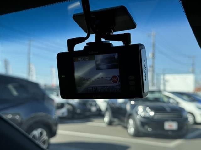 クラウンハイブリッド RSアドバンス 禁煙 車検整備付 純正12型ナビ セーフティセンス 全方位カメラ BSM 横滑り防止 Dインナーミラー メモリーシート シートヒーター シートクーラー ハンドルヒーター USB 純正18インチAW(5枚目)