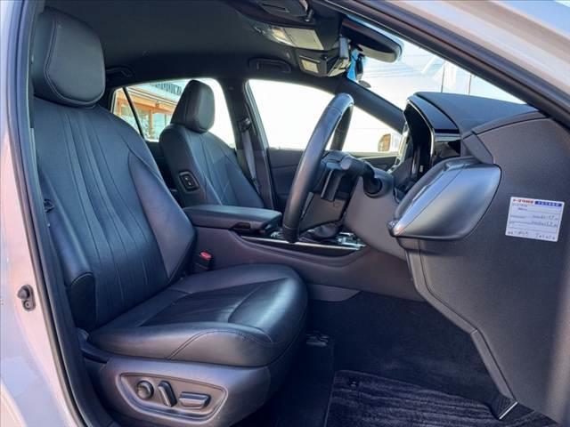 クラウンハイブリッド RSアドバンス 禁煙 車検整備付 純正12型ナビ セーフティセンス 全方位カメラ BSM 横滑り防止 Dインナーミラー メモリーシート シートヒーター シートクーラー ハンドルヒーター USB 純正18インチAW(16枚目)