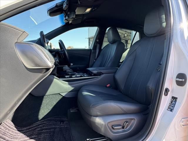 クラウンハイブリッド RSアドバンス 禁煙 車検整備付 純正12型ナビ セーフティセンス 全方位カメラ BSM 横滑り防止 Dインナーミラー メモリーシート シートヒーター シートクーラー ハンドルヒーター USB 純正18インチAW(17枚目)