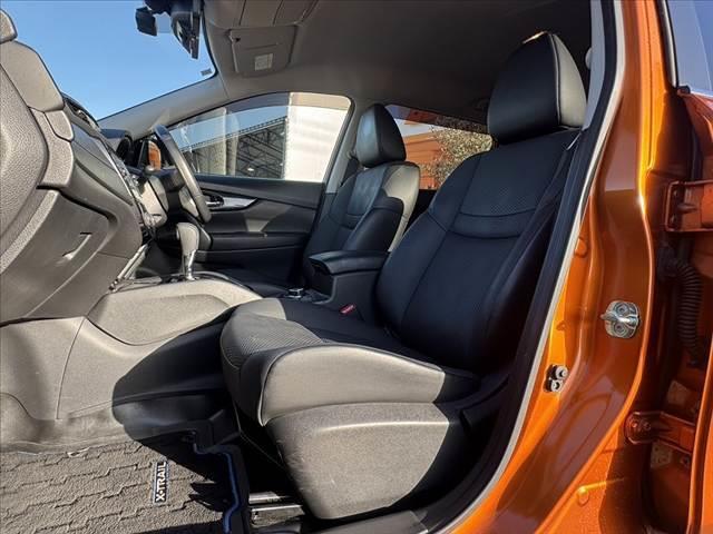 エクストレイル ２０Ｘｉ　ハイブリッド　中期　車検整備付　禁煙　プロパイロット　ルーフレール　純正９型ナビ　全周囲カメラ　ＢＴ　ＥＴＣ　フルセグＴＶ　ホールド　全席シートヒーター　ステリモ　Ｐスタート　横滑り　Ｄインナーミラー　ドラレコ（17枚目）