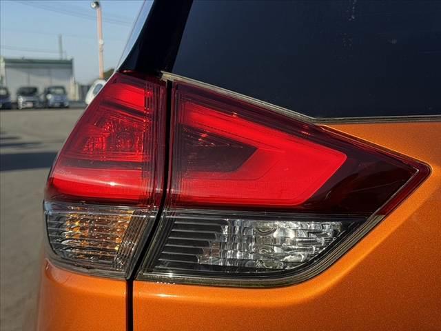 エクストレイル ２０Ｘｉ　ハイブリッド　中期　車検整備付　禁煙　プロパイロット　ルーフレール　純正９型ナビ　全周囲カメラ　ＢＴ　ＥＴＣ　フルセグＴＶ　ホールド　全席シートヒーター　ステリモ　Ｐスタート　横滑り　Ｄインナーミラー　ドラレコ（35枚目）