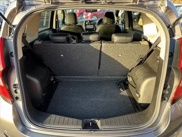 ノート メダリスト　後期　車検整備付　純正ナビ　アラウンドビューＭ　ＢＴ　ステリモ　衝突軽減　ＡＣＣ　ＬＥＤヘッド　Ａライト　Ｄインナーミラー　Ａストップ　電格ミラー　Ｐスタート　スマートキー　純正１５インチＡＷ（19枚目）