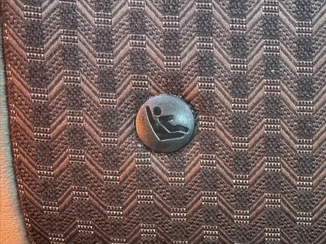 ノート メダリスト　後期　車検整備付　純正ナビ　アラウンドビューＭ　ＢＴ　ステリモ　衝突軽減　ＡＣＣ　ＬＥＤヘッド　Ａライト　Ｄインナーミラー　Ａストップ　電格ミラー　Ｐスタート　スマートキー　純正１５インチＡＷ（30枚目）