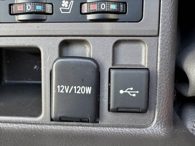 ランドクルーザープラド TX Lパッケージ マットブラックエディション 禁煙 後期 セーフティセンス ムーンルーフ 純正9型ナビ BT ETC 全周囲カメラ BSM シートヒーター/ベンチレーション パワーシート ルーフレール Aライト Aハイビーム 純正18インチAW(31枚目)