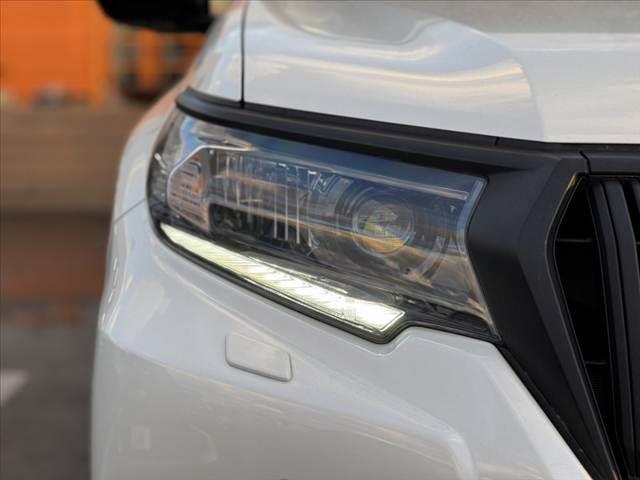 ランドクルーザープラド TX Lパッケージ マットブラックエディション 禁煙 後期 セーフティセンス ムーンルーフ 純正9型ナビ BT ETC 全周囲カメラ BSM シートヒーター/ベンチレーション パワーシート ルーフレール Aライト Aハイビーム 純正18インチAW(33枚目)