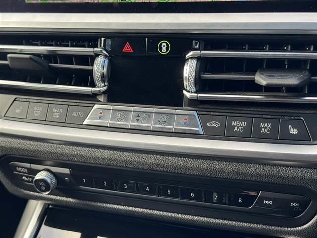 3シリーズ 320i ハイラインパッケージ ハイラインPKG イノベーションPKG プラスPKG コンフォートPKG Pディスタンスコントロール Pアシスト 革巻きステア Mナビ 全方位カメラ シートヒーター ETC OP17インチAW(4枚目)