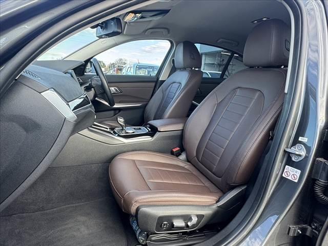 3シリーズ 320i ハイラインパッケージ ハイラインPKG イノベーションPKG プラスPKG コンフォートPKG Pディスタンスコントロール Pアシスト 革巻きステア Mナビ 全方位カメラ シートヒーター ETC OP17インチAW(17枚目)