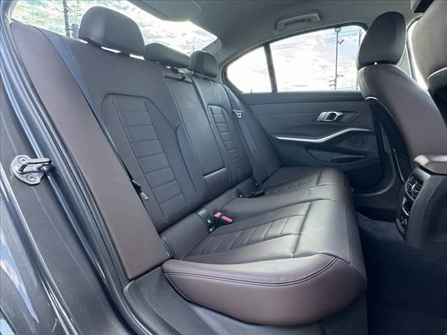 3シリーズ 320i ハイラインパッケージ ハイラインPKG イノベーションPKG プラスPKG コンフォートPKG Pディスタンスコントロール Pアシスト 革巻きステア Mナビ 全方位カメラ シートヒーター ETC OP17インチAW(20枚目)