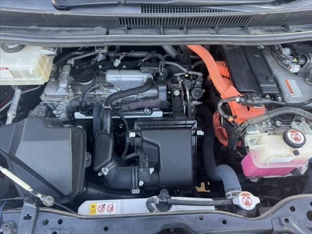 ノア ハイブリッドＳｉ　ダブルバイビー　禁煙　後期　ＴＲＤエアロ　セーフティセンス　両電スラ　社外８型ナビ　ＢＴ　フルセグＴＶ　Ｂカメ　ＥＴＣ　クルコン　ＬＥＤヘッド　Ａライト　Ａハイビーム　シートヒーター　リアサンシェード　純正１６ＡＷ（48枚目）