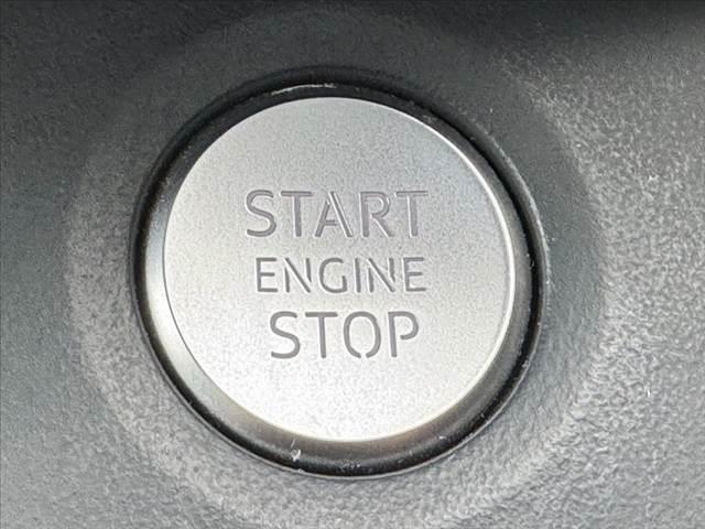 Ｑ５スポーツバック ４０ＴＤＩクワトロ　Ｓライン　禁煙　車検整備付　パノラマサンルーフ　ＳラインプラスＰＫＧ　コンフォートＰＫＧ　マトリクスＬＥＤヘッド　アダプティブクルーズ　アクティブレーンアシスト　Ｆ／Ｒシートヒーター　ＭＭＩナビ　純１９ＡＷ（6枚目）