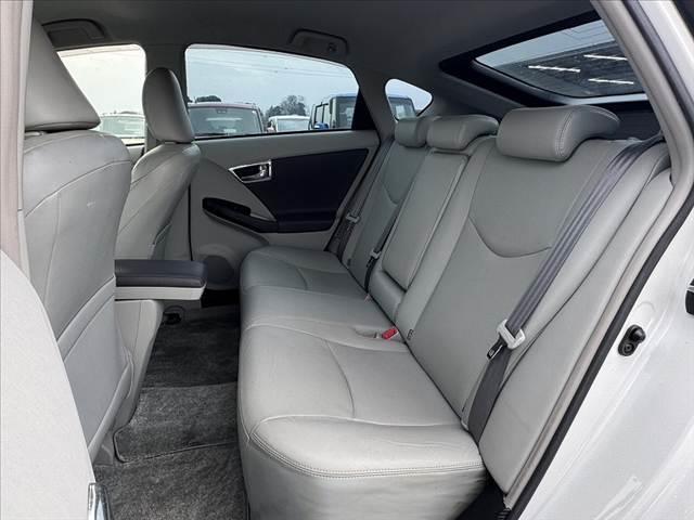 プリウス 　禁煙　プリクラッシュ　ＡＣＣ　外エアロＦ／Ｓ／Ｒ　純ナビ　フルセグ　Ｂカメラ　ＢＴ　ステリモ　Ｐスタート　シートヒーター　レザーシート　ＬＥＤヘッド　Ａライト　ＥＴＣ　電格ミラー　外１７インチＡＷ（18枚目）