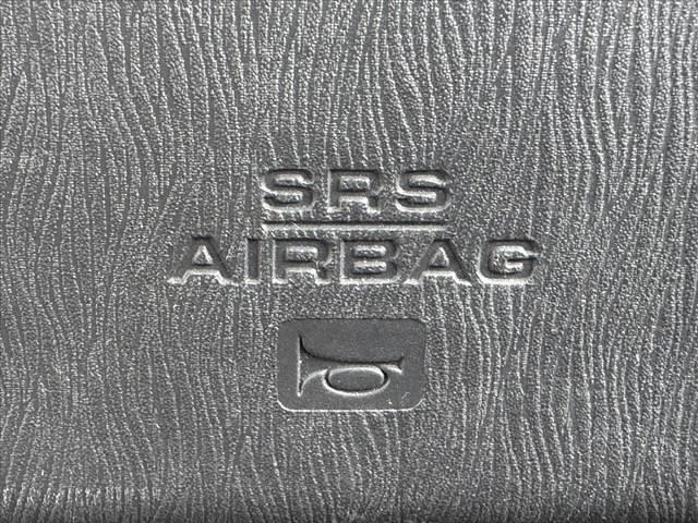 プリウス 　禁煙　プリクラッシュ　ＡＣＣ　外エアロＦ／Ｓ／Ｒ　純ナビ　フルセグ　Ｂカメラ　ＢＴ　ステリモ　Ｐスタート　シートヒーター　レザーシート　ＬＥＤヘッド　Ａライト　ＥＴＣ　電格ミラー　外１７インチＡＷ（24枚目）