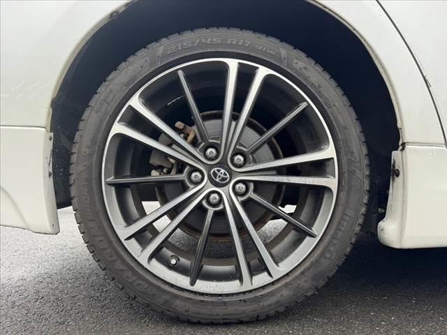 プリウス 　禁煙　プリクラッシュ　ＡＣＣ　外エアロＦ／Ｓ／Ｒ　純ナビ　フルセグ　Ｂカメラ　ＢＴ　ステリモ　Ｐスタート　シートヒーター　レザーシート　ＬＥＤヘッド　Ａライト　ＥＴＣ　電格ミラー　外１７インチＡＷ（37枚目）