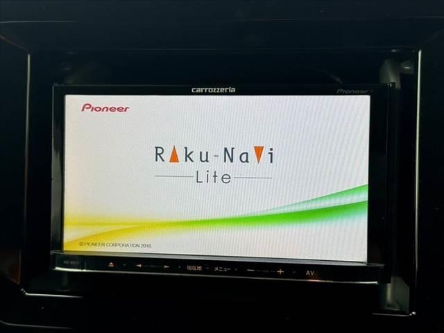 ソリオ ハイブリッドＭＸ　禁煙　社外ナビ　ＢＴ　ＥＴＣ　ＡＣＣ　ＬＥＤヘッド　Ａライト　Ａストップ　シートヒーター　電格ミラー　リアサンシェード　背面テーブル　１２Ｖソケット　チルトステア　シートリフター　スマートキー（3枚目）