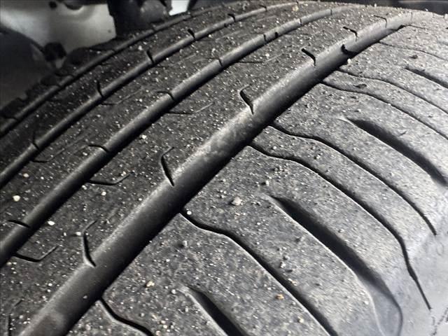 ＸＣ４０ Ｂ４　ＡＷＤ　Ｒデザイン　禁煙　ハーマンカードン　パノラマルーフ　純正ナビ　全周囲カメラ　コーナーセンサー　シートヒーター　ステアヒーター　パークアシスト　ＡＣＣ　Ａハイビーム　パワーバックドア　純正１９インチＡＷ（40枚目）