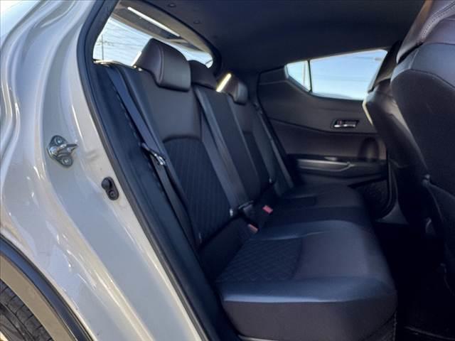 Ｃ－ＨＲ Ｇ　車検整備付　禁煙　中期　２トーンカラー　純正９型ナビ　セーフティセンス　Ｂカメラ　ＢＳＭ　コーナーセンサー　横滑り防止　ＬＥＤヘッド　Ａハイビーム　ＥＴＣ　ＢＴ　マット　バイザー　バニティミラー（20枚目）