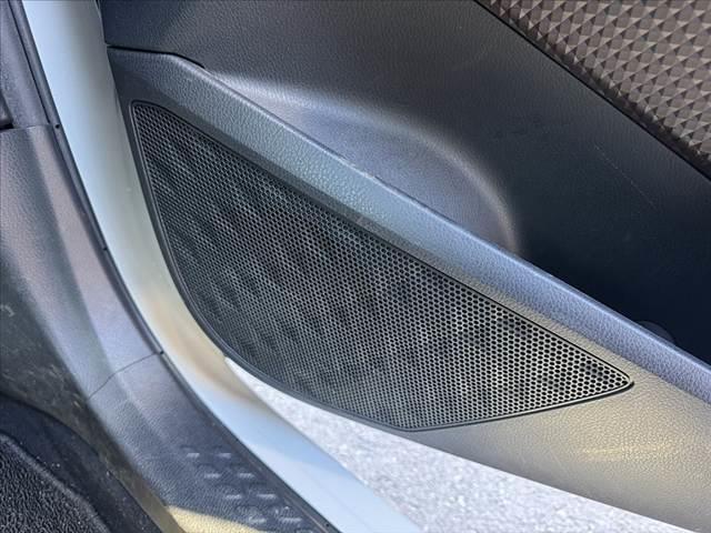 Ｃ－ＨＲ Ｇ　車検整備付　禁煙　中期　２トーンカラー　純正９型ナビ　セーフティセンス　Ｂカメラ　ＢＳＭ　コーナーセンサー　横滑り防止　ＬＥＤヘッド　Ａハイビーム　ＥＴＣ　ＢＴ　マット　バイザー　バニティミラー（31枚目）