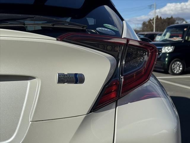 Ｃ－ＨＲ Ｇ　車検整備付　禁煙　中期　２トーンカラー　純正９型ナビ　セーフティセンス　Ｂカメラ　ＢＳＭ　コーナーセンサー　横滑り防止　ＬＥＤヘッド　Ａハイビーム　ＥＴＣ　ＢＴ　マット　バイザー　バニティミラー（36枚目）