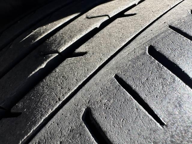 Ｃ－ＨＲ Ｇ　車検整備付　禁煙　中期　２トーンカラー　純正９型ナビ　セーフティセンス　Ｂカメラ　ＢＳＭ　コーナーセンサー　横滑り防止　ＬＥＤヘッド　Ａハイビーム　ＥＴＣ　ＢＴ　マット　バイザー　バニティミラー（42枚目）