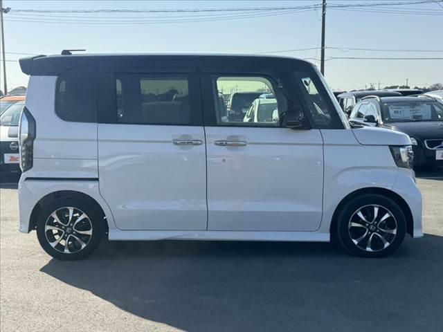 Ｎ－ＢＯＸカスタム Ｌ　コーディネートスタイル　後期　禁煙　Ｈセンシング　ブラックルーフ　８型ナビ　フルセグ　Ｂカメラ　ＢＴ　ＡＣＣ　両電スラ　ＬＥＤヘッド　シートヒーター　背面テーブル　ＷＳＲＳエアバッグ／サイド／カーテン　純正１４インチＡＷ（12枚目）