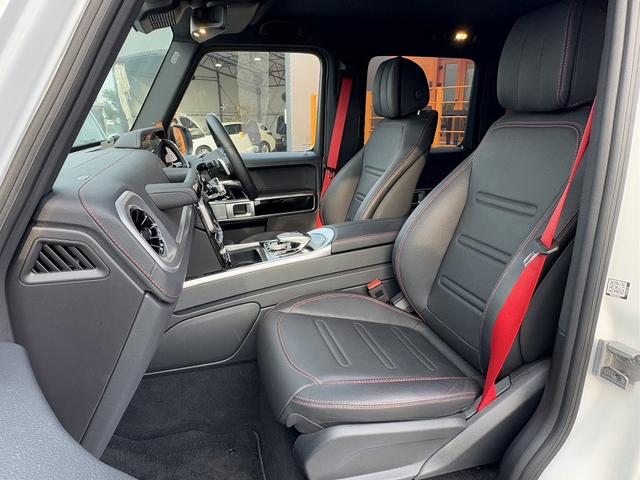 Gクラス G400d AMGライン ラグジュアリーPKG レーダーセーフティPKG 12.3インチナビ 全周囲モニター ブラックレザーシート 革巻きステア ACC パドルシフト LEDヘッド ETC スマートキー 背面タイヤ 純正AW(17枚目)