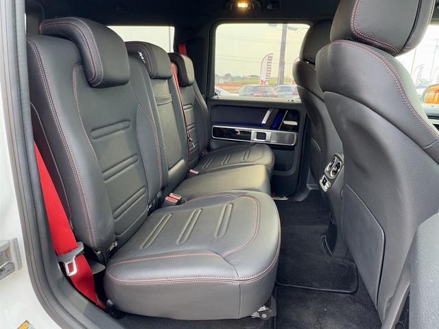Gクラス G400d AMGライン ラグジュアリーPKG レーダーセーフティPKG 12.3インチナビ 全周囲モニター ブラックレザーシート 革巻きステア ACC パドルシフト LEDヘッド ETC スマートキー 背面タイヤ 純正AW(20枚目)